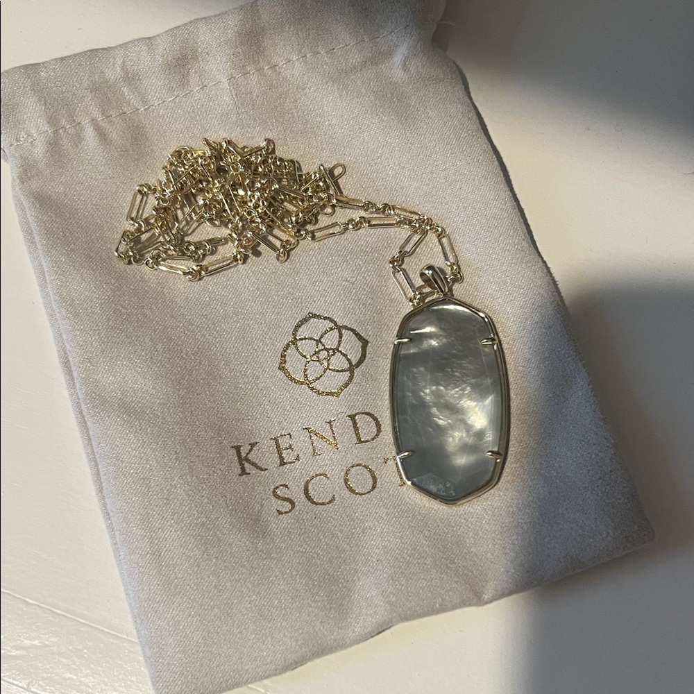 Kendra Scott Gold Reid Necklace.